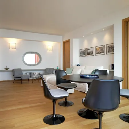 شقة The Charming House تاورمينا