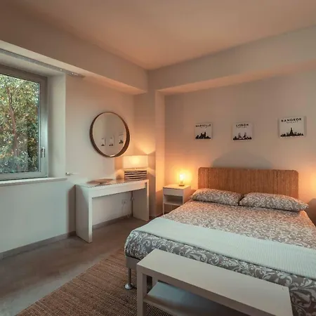 شقة The Charming House تاورمينا