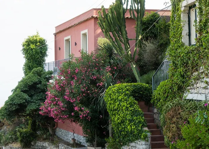 The Charming House * Taormina